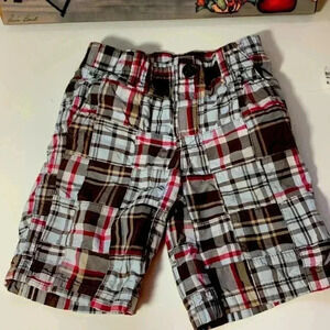 5 for 25  Gymboree Boys Pull On Bermuda Shorts, 2 front and 2 back pockets